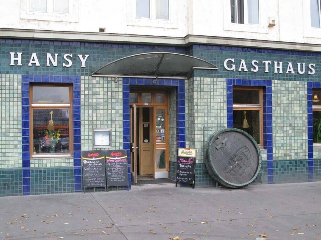 gasthaus_hansy_haengeleuchten_wandleuchten_fabrikleuchten_industriestil_drab