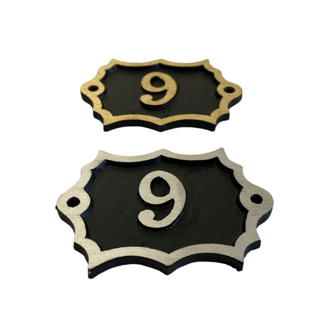 historisches Türnummernschild 21406 Tafelstil G - oben Messingguss - unten Aluminiumguss historisches Türnummernschild 21406 Tafelstil G - oben Messingguss - unten Aluminiumguss