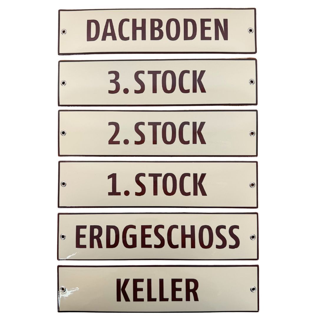 Stockwerksschild Hellelfenbein / Braun - aus emailliertem Stahlblech Stockwerksschild Hellelfenbein / Braun - aus emailliertem Stahlblech