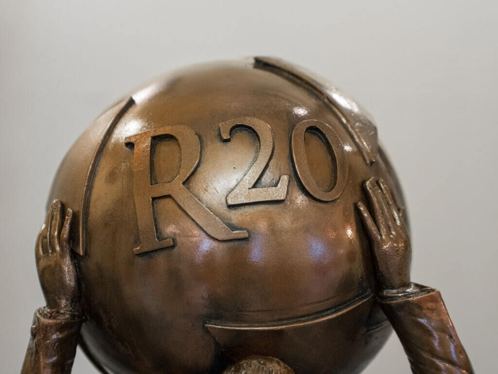 Arnold Schwarzenegger Skulptur Detailaufnahme R20 Weltkugel Arnold Schwarzenegger Skulptur Detailaufnahme R20 Weltkugel