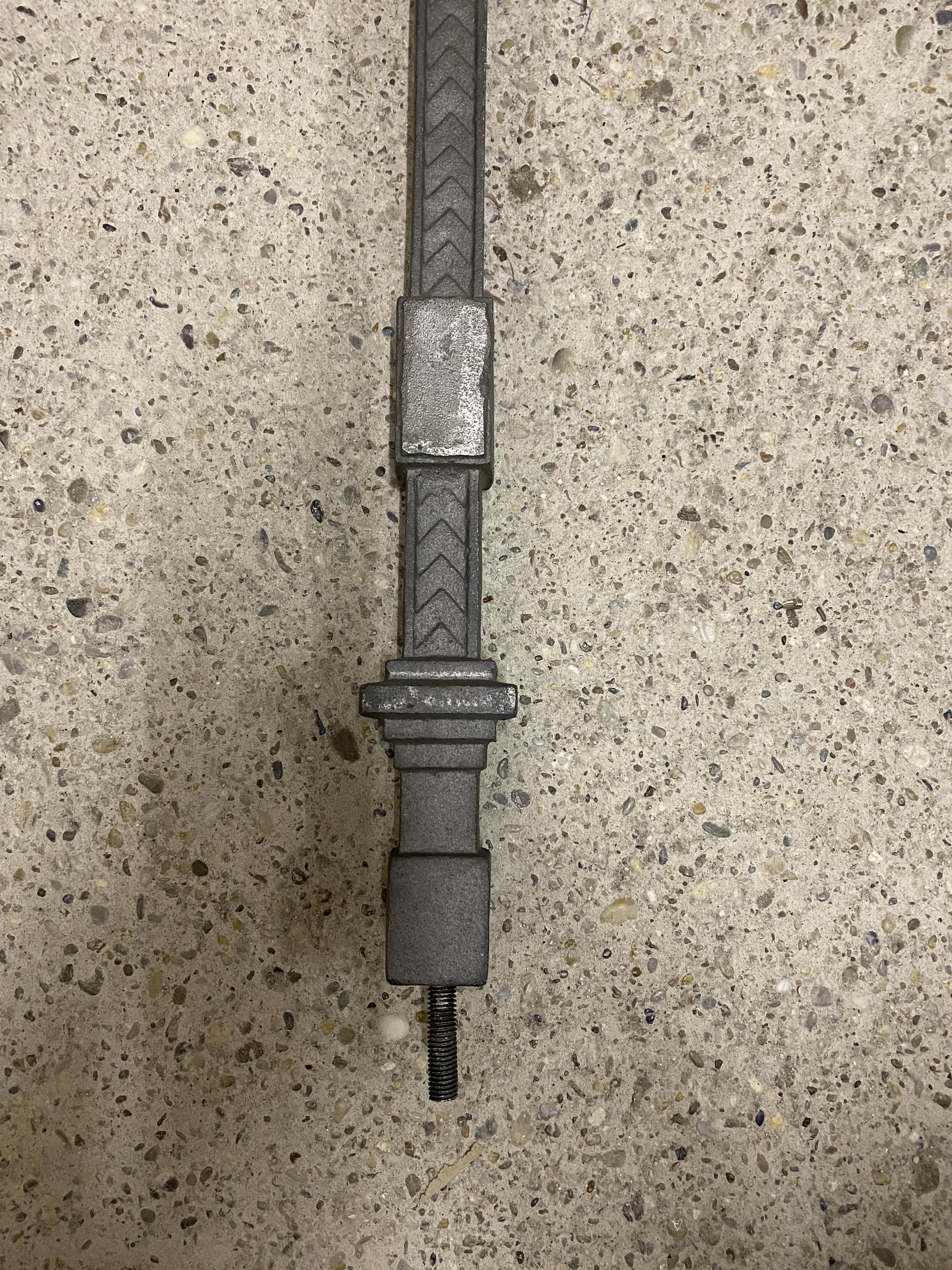 gelaendersteher-gusseisen-1566R-43-2 Sockel Geländersteher 1566R-43