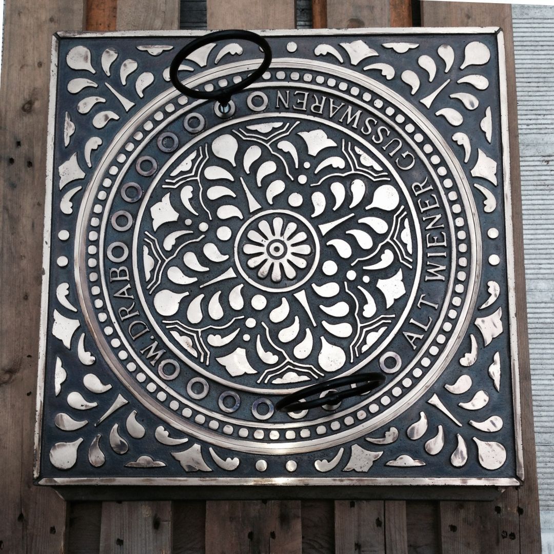 Schachtabdeckung 19616 aus Bronzeguss