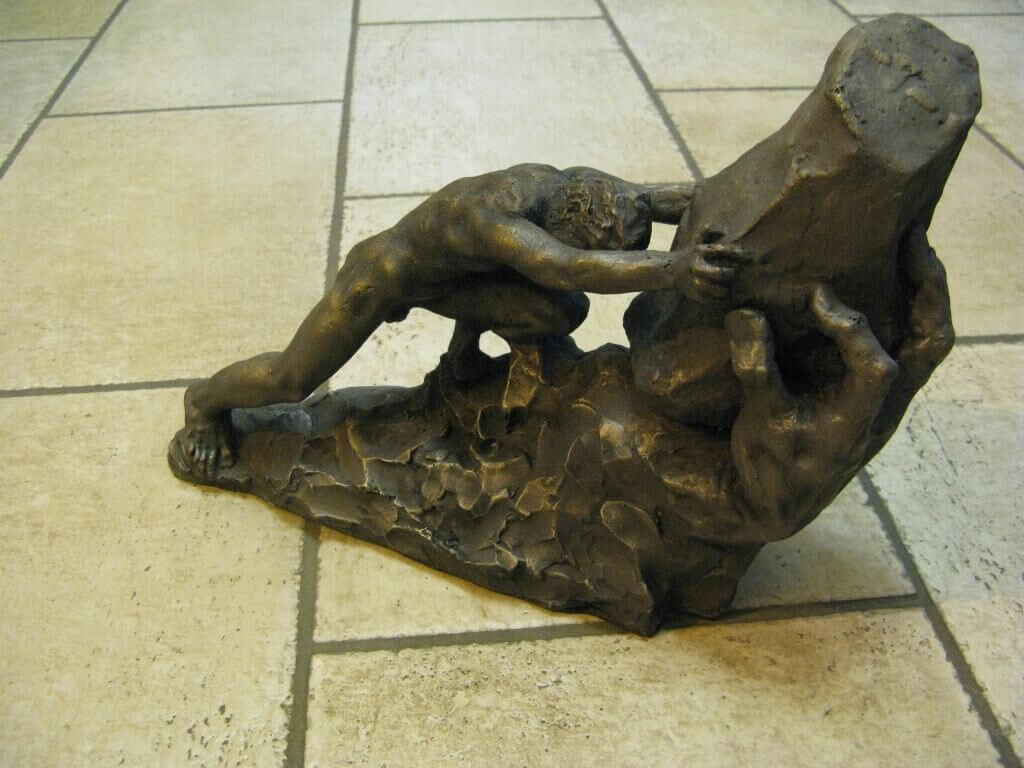 Kuenstlerische Figur aus Bronzeguss