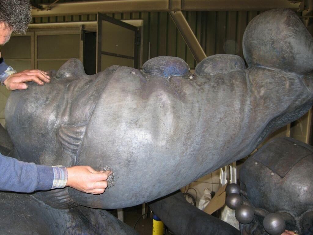 wurstelbrunnen-skulptur-bronzeguss-prater-wurstelprater-drab-33