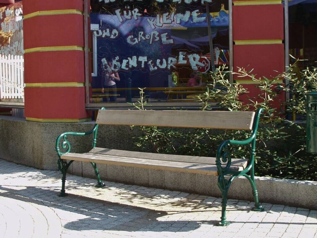 parkbank-schoenbrunn-gruen-aluminiumguss-prater-drab-2