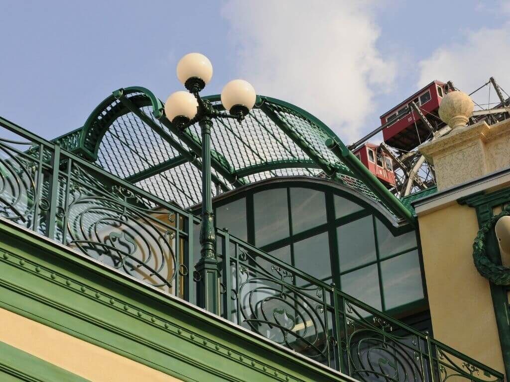 brueckengelaender-standlaternen-kugelleuchten-stilvoll-prater-drab-130