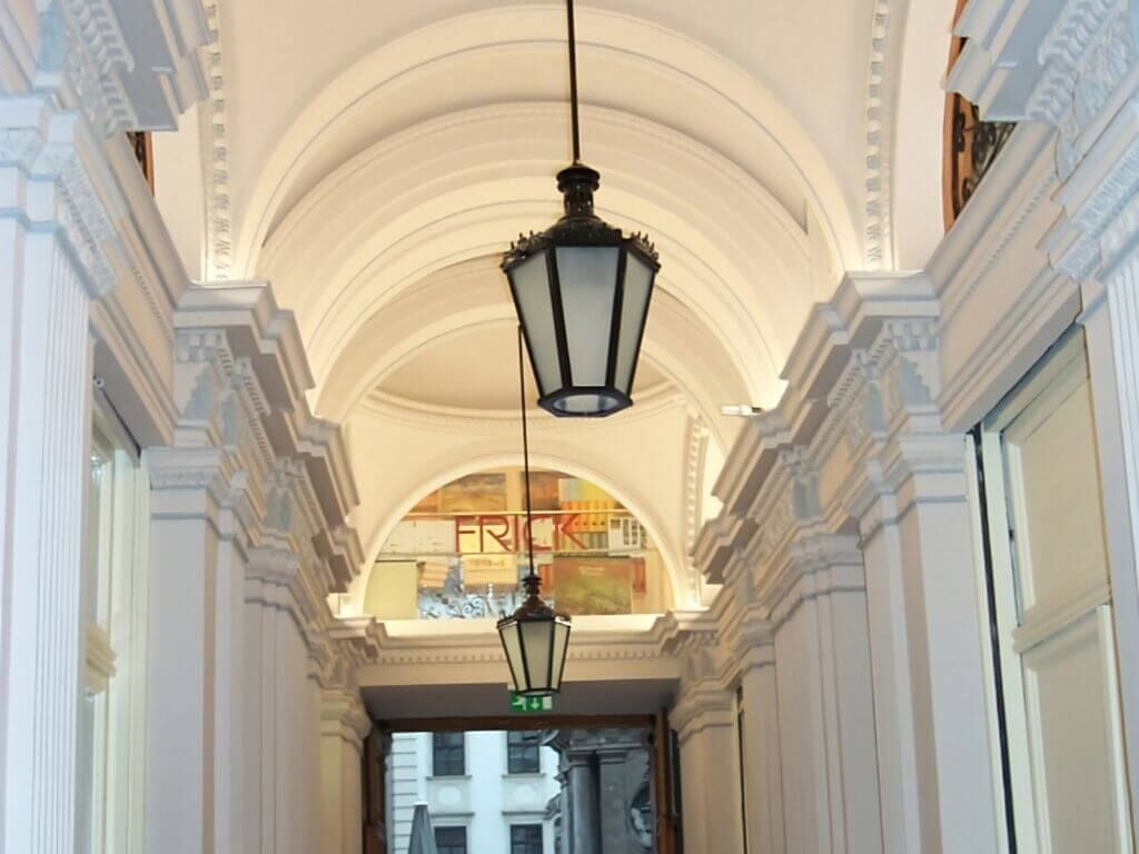 Pendelaterne Stadtpark am Graben Pendelaterne Stadtpark am Graben