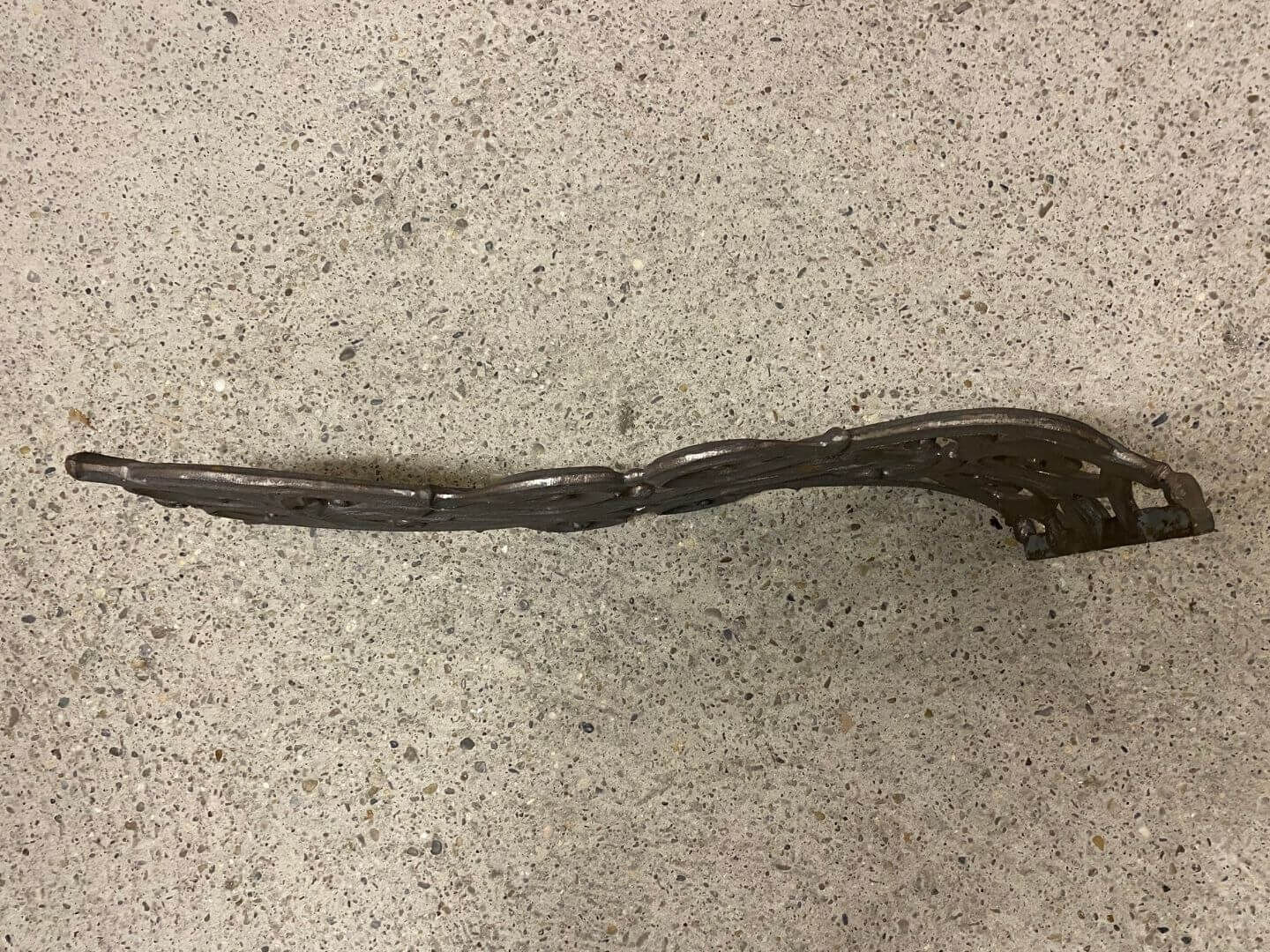 Reproduktion eines gewölbten historischen Geländerteils aus Gusseisen Reproduktion eines gewölbten historischen Geländerteils aus Gusseisen