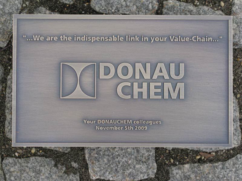 Firmenschild aus Aluminium, Messing & Bronzeguss - eigener Text/Muster Firmenschild aus Aluminium, Messing & Bronzeguss - eigener Text/Muster