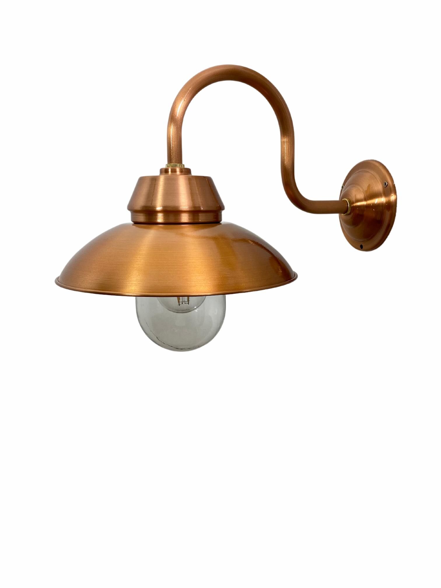 Kupferleuchte Retz mit geschwungenem Ausleger