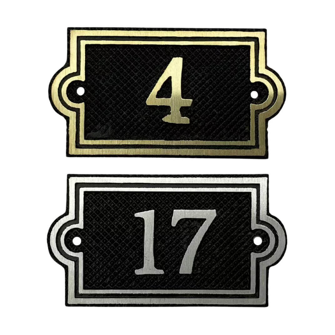 Türnummernschild Tafelstil A - Oben Messingguss - Unten Aluminiumguss Türnummernschild Tafelstil A - Oben Messingguss - Unten Aluminiumguss