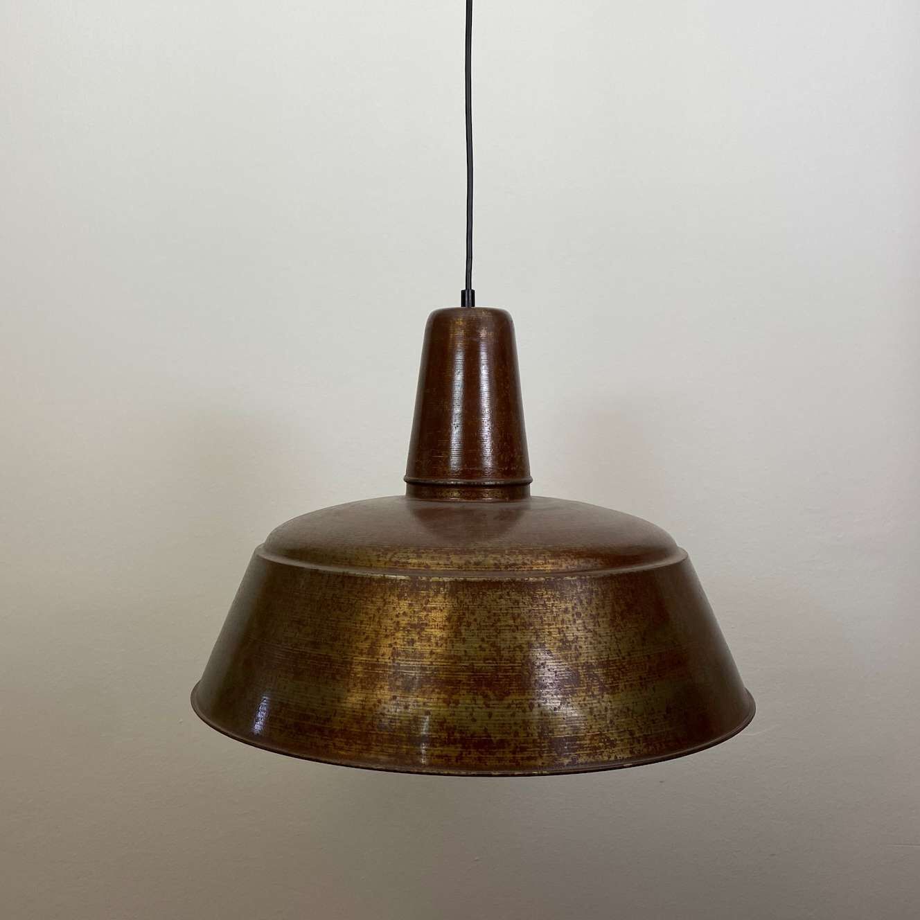 haengeleuchte-sievering-stahlblech-rostig-3 Rustikale Hängeleuchte Sievering mit einem Durchmesser von 500 mm