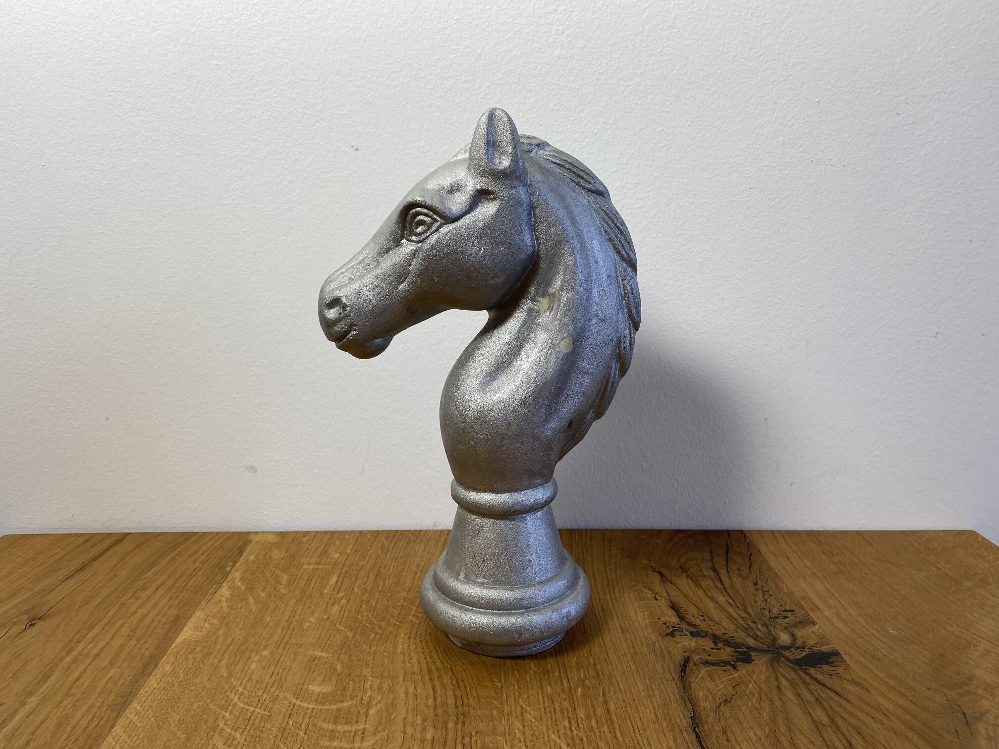 pferdekopf-saeulenabschluss-aluminiumguss-2 Seitenansicht des Pferdekopfes