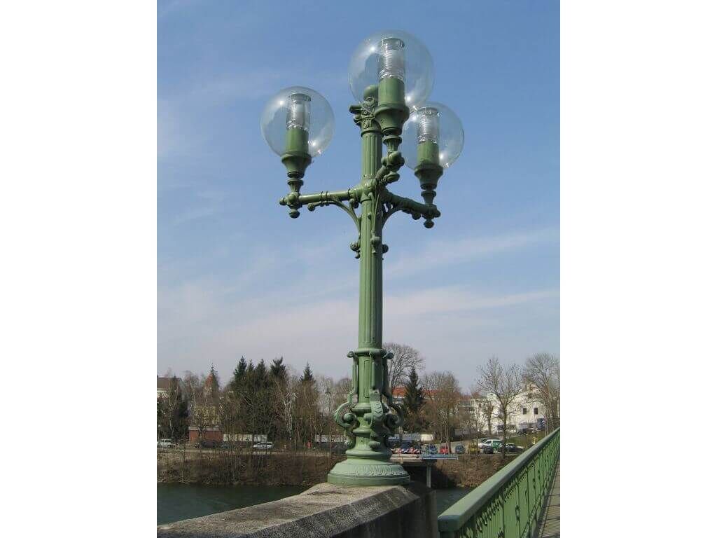 historische Standlaterne in Wels Thalheim historische Standlaterne in Wels Thalheim