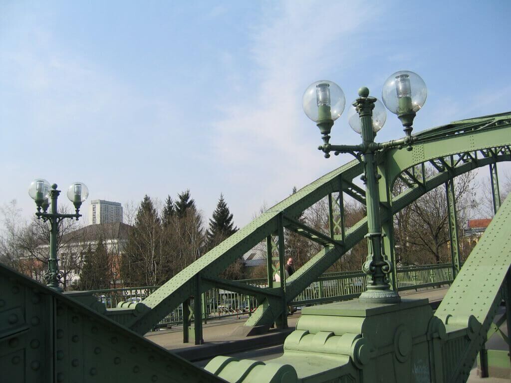 Neu gefertigen Standlaternen nach historischem Vorbild Neu gefertigen Standlaternen nach historischem Vorbild